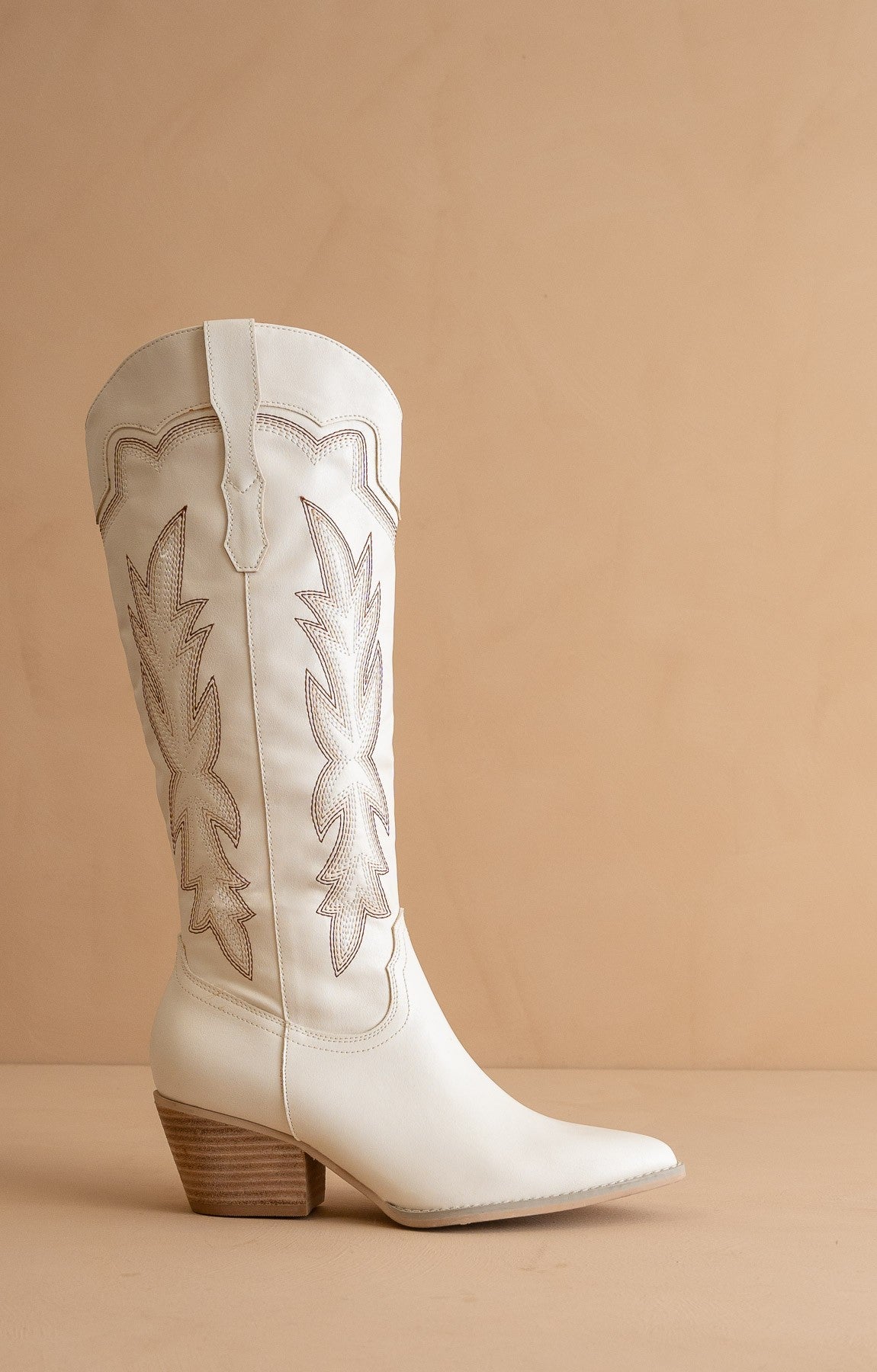 The Ainsley - Embroidered Cowboy Boot