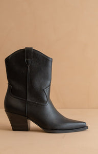 Ames - Short Cowboy Booties