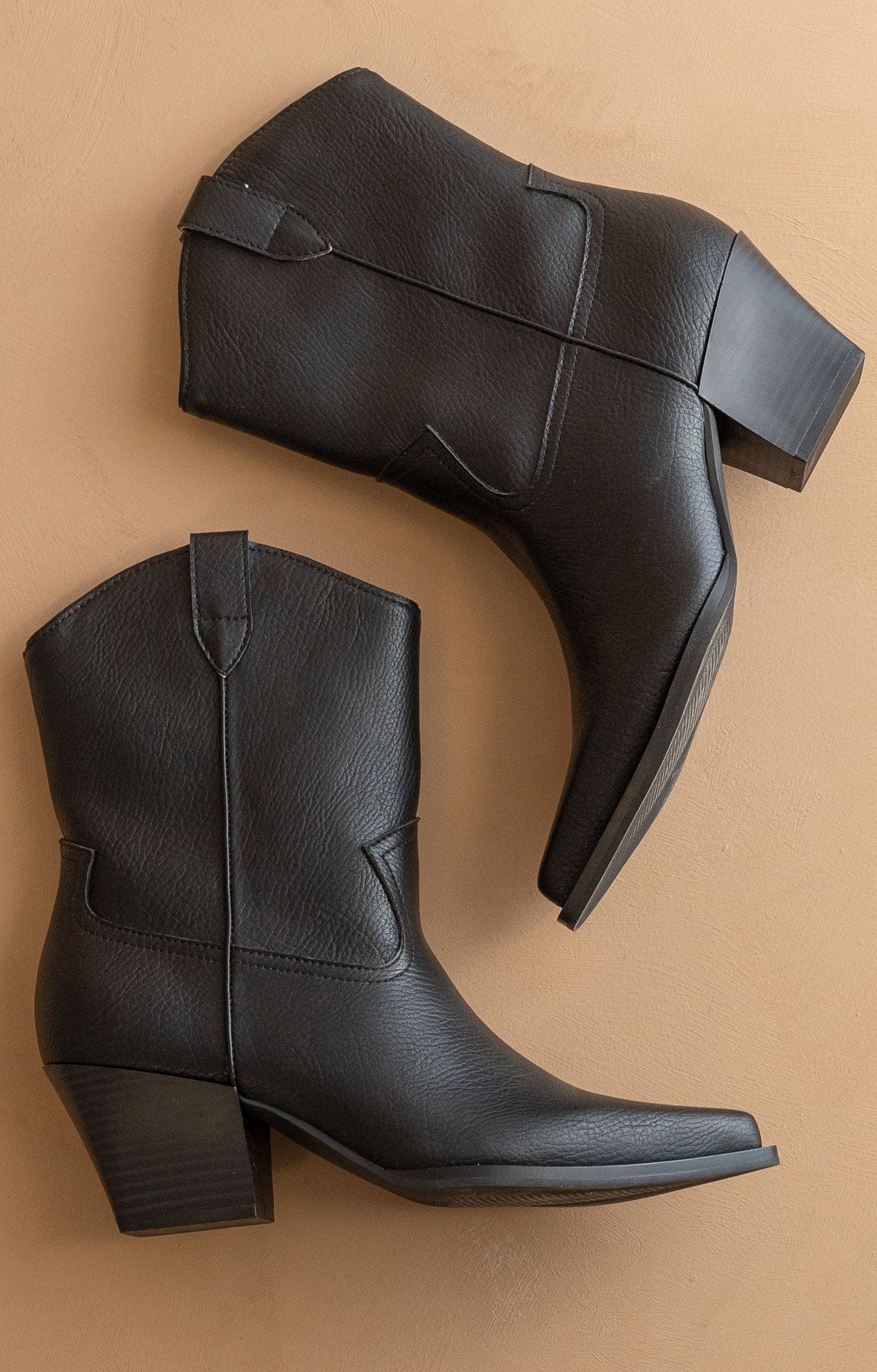 Ames - Short Cowboy Booties