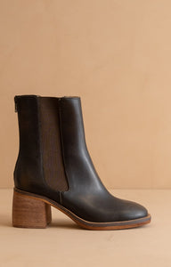 Olivia - Chelsea Heel Boots