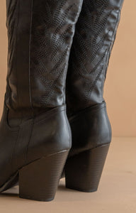 Bronco - Knee-High Embroidered Boots