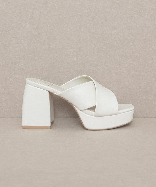 Carmen - Chunky Platform Mule Heel - The Lelia